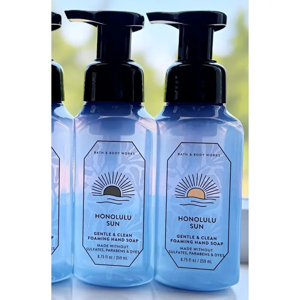 Bath & Body Works Honolulu Sun 8.75 fl oz Gentle Clean Foaming Hand Soap x4
